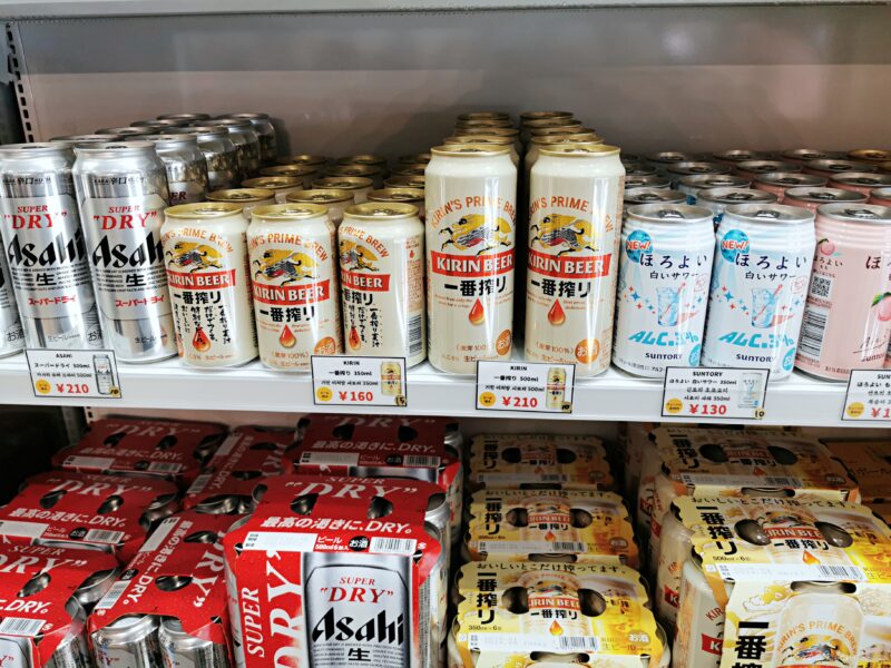 博多港の出国後エリアの売店